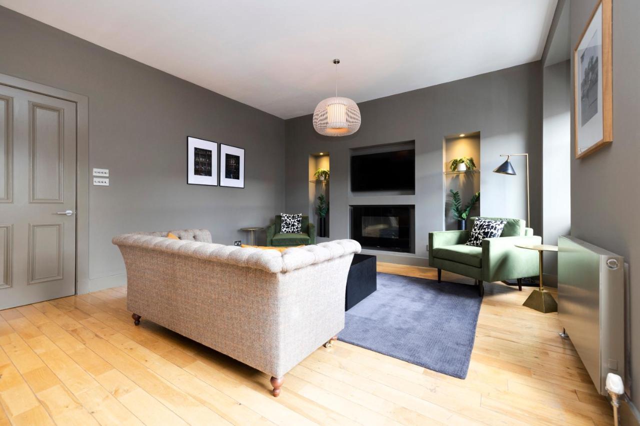 Joivy Luxury 2Br Home On George Street Edinburgh Buitenkant foto