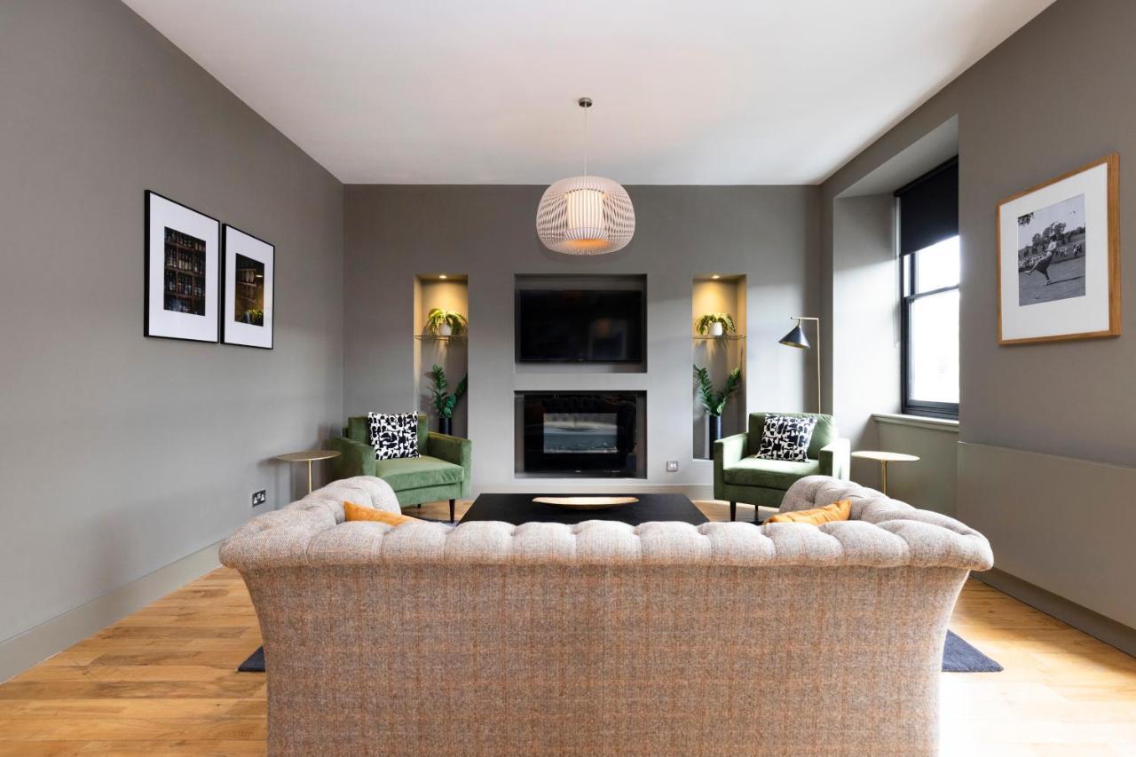 Joivy Luxury 2Br Home On George Street Edinburgh Buitenkant foto