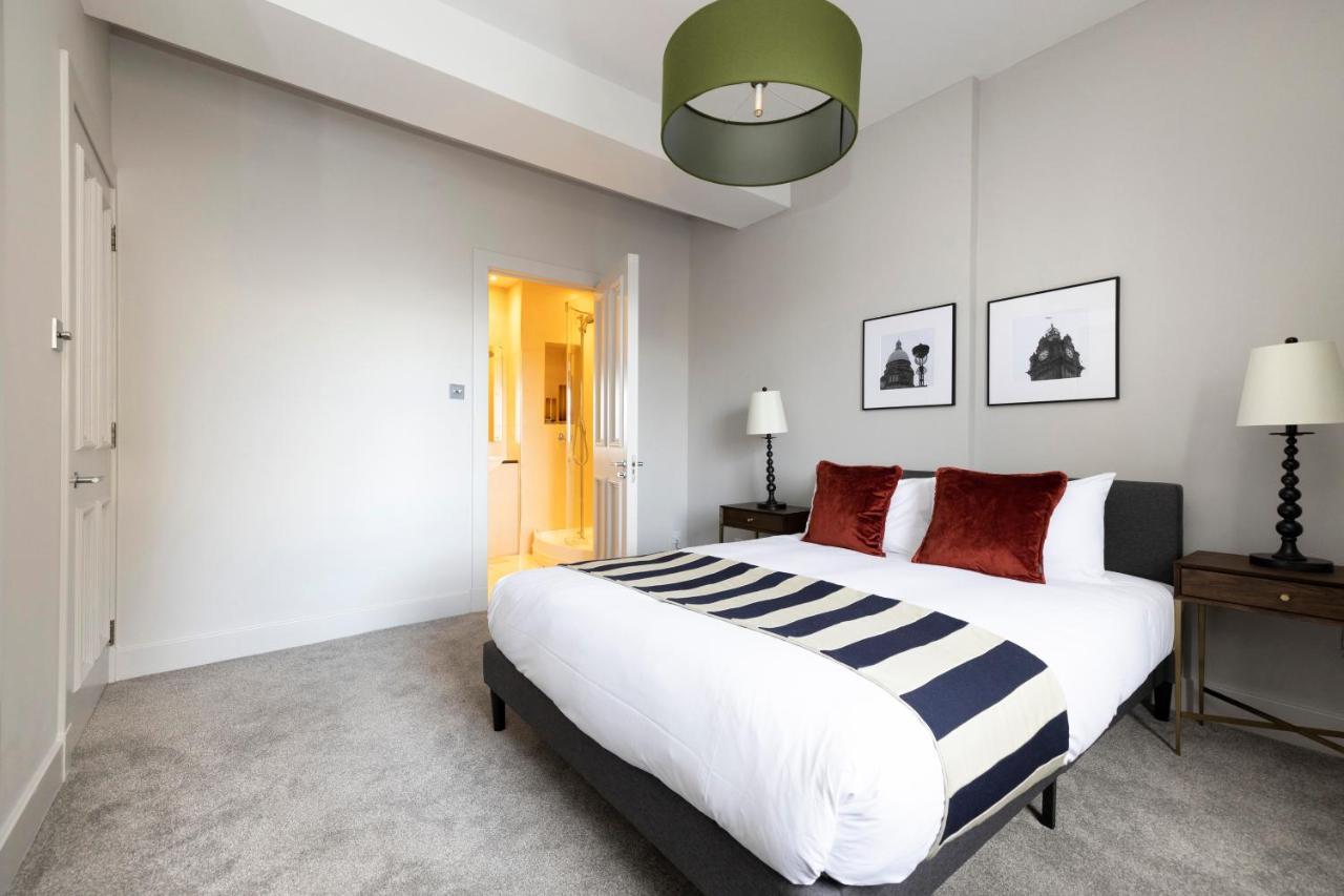 Joivy Luxury 2Br Home On George Street Edinburgh Buitenkant foto