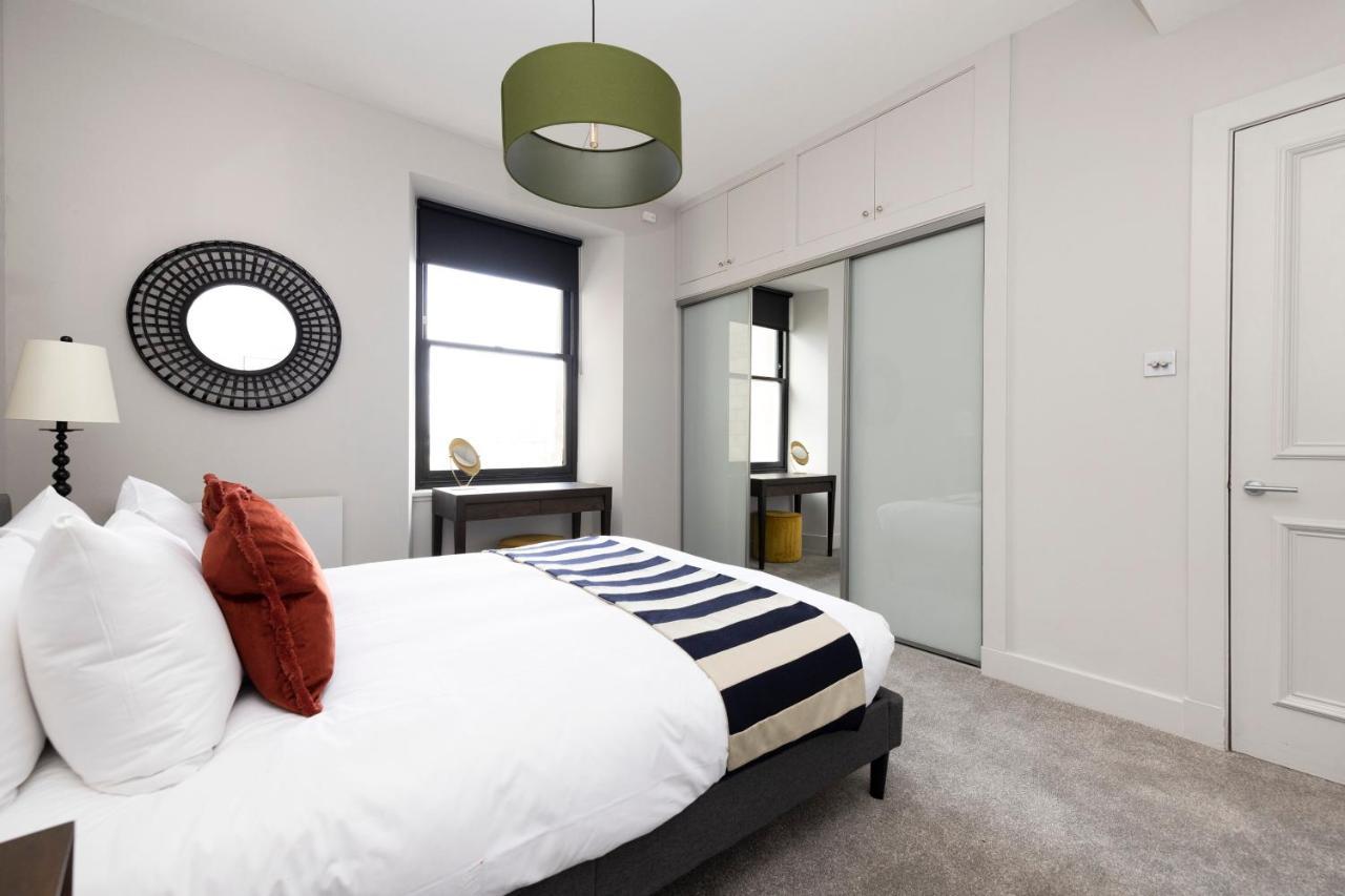 Joivy Luxury 2Br Home On George Street Edinburgh Buitenkant foto