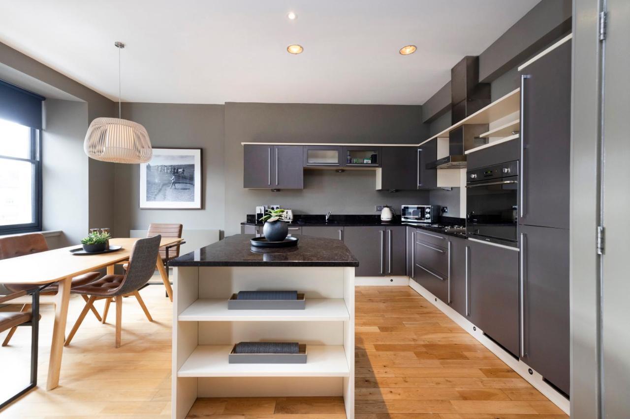 Joivy Luxury 2Br Home On George Street Edinburgh Buitenkant foto